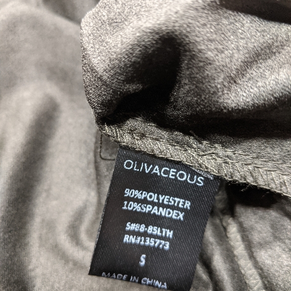 Olivaceous Crop Knot-Front Top Dark Green S - Picture 8 of 9